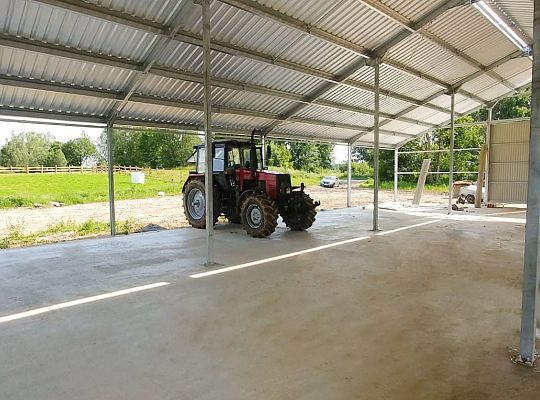 Nowoczesny park maszynowy Zielone Wzgórza Warmii