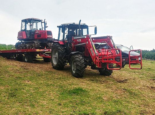 Nowoczesny park maszynowy Zielone Wzgórza Warmii
