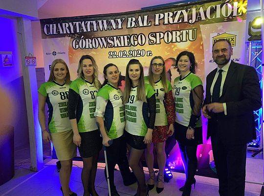Wręczenie koszulek dla siatkarek Cresovi Górowo Iławeckie